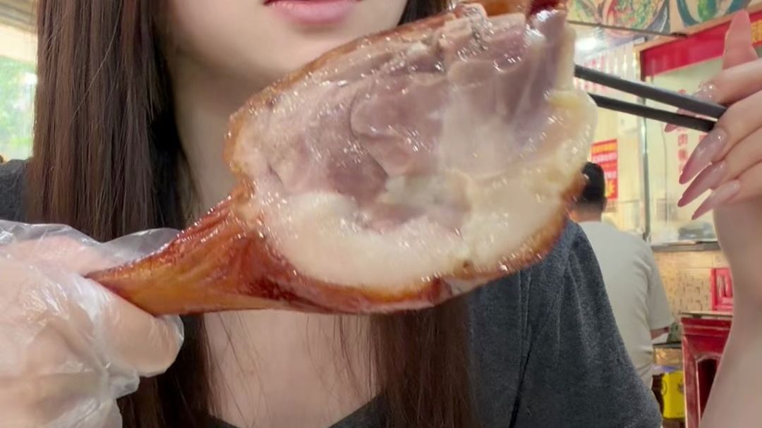 吃个鹅腿