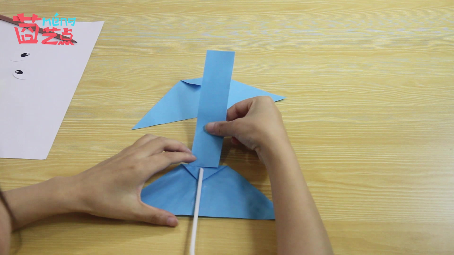 纸袋做大象手工 简单漂亮会动的手偶小玩偶的制作方法步骤 咿咿呀呀儿童手工网