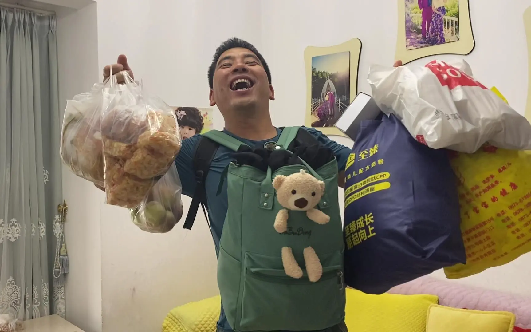 带上东西回家看老婆孩子,比中500万还高兴,到家看娘3个是啥反应