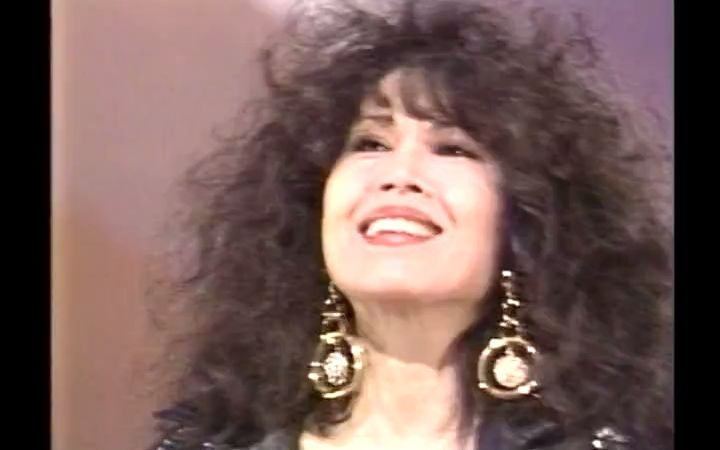 【旅日华人天后出道成名曲】欧陽菲菲 - 雨の御堂筋 1993