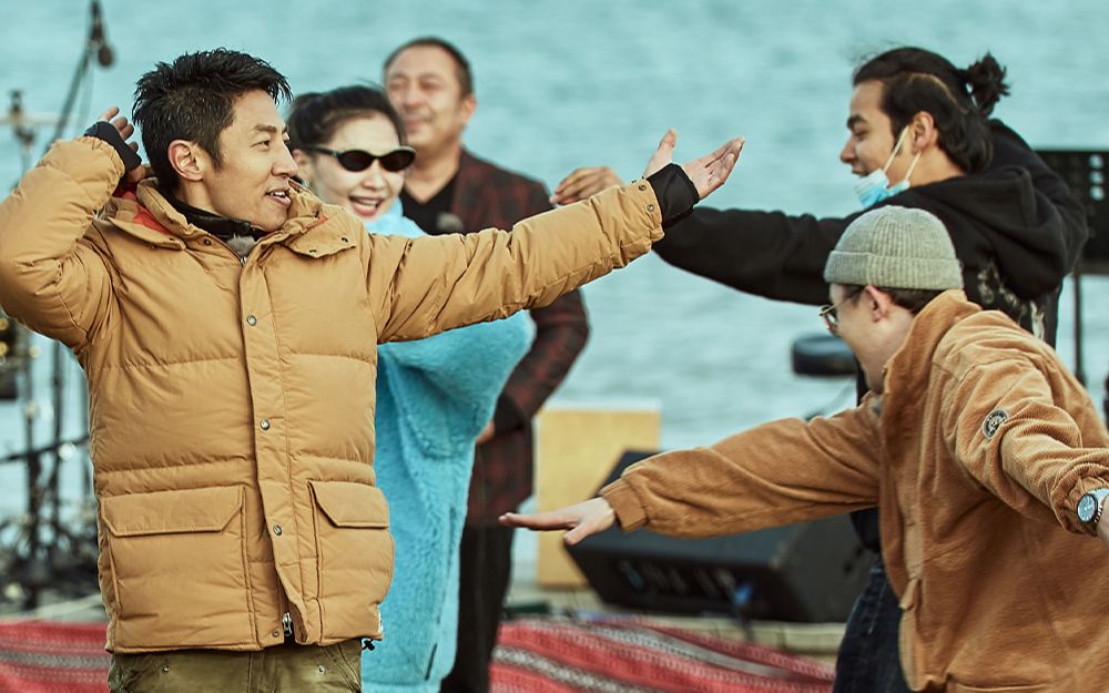 【你好生活】第11期看点：新疆演唱家《刀郎麦西来甫》 全员跳起新疆舞