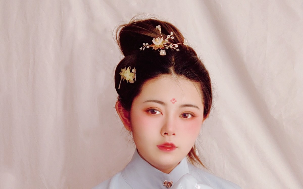 活动作品春天来了画一个美美的大明少女妆吧