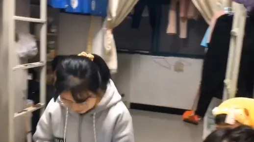 大学生整活，一个比一个经典！