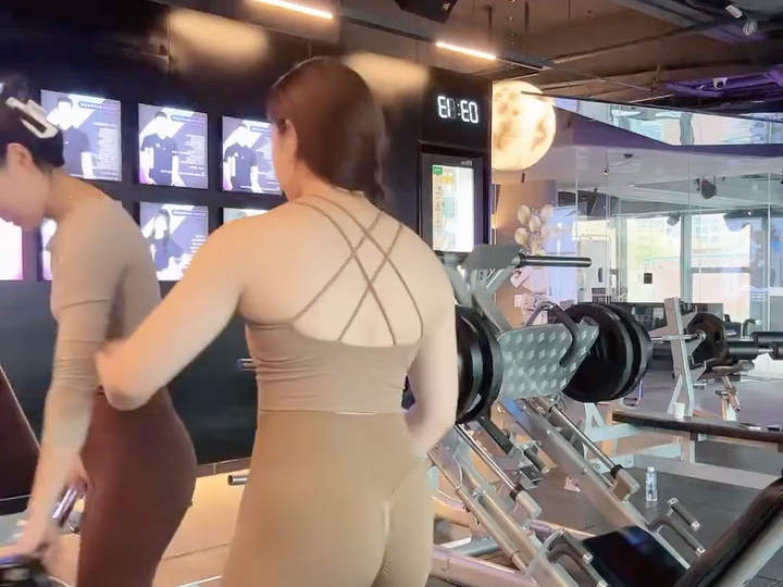 Gym Shoulder and Back Training