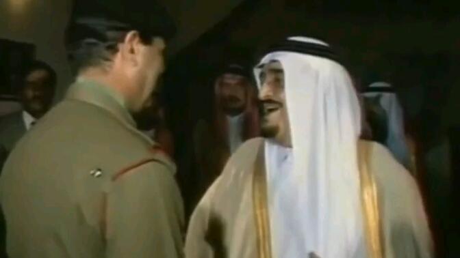 伊拉克前总统萨达姆侯赛因会见沙特阿拉伯国王萨勒曼本阿卜杜勒阿齐兹阿勒沙特