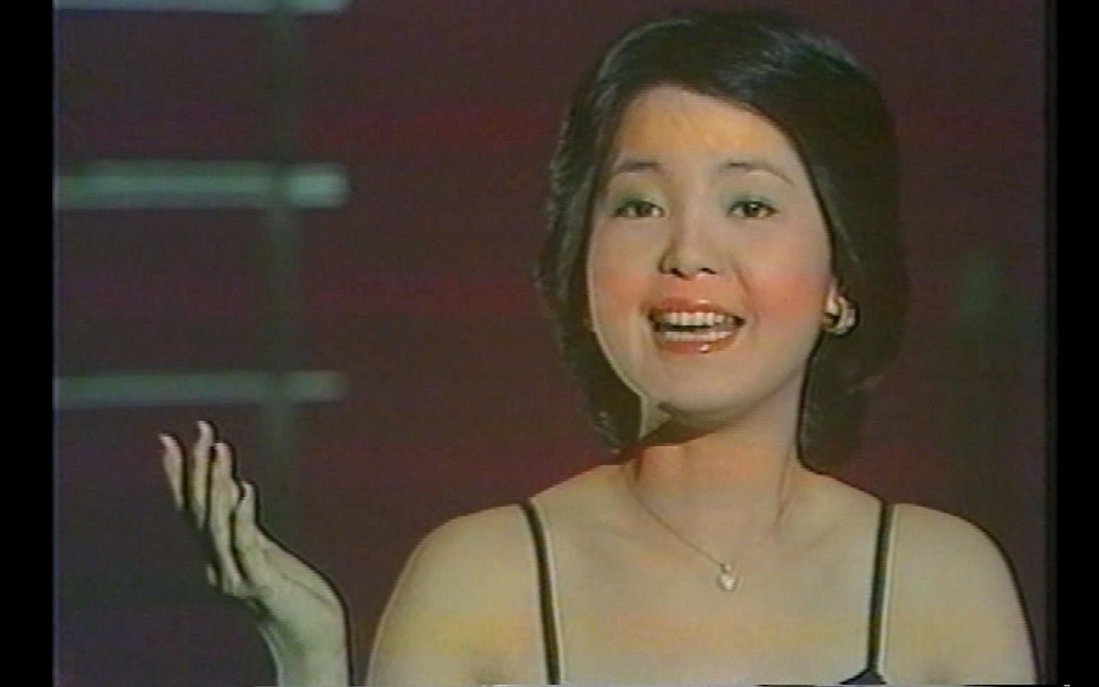 邓丽君爱的世界1976年10月6日香港tvb邓丽君电视特辑爱的世界