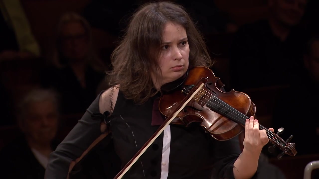 另类的《贝多芬小提琴协奏曲》(作曲：[奥] 贝多芬; 小提琴：[摩尔多瓦/瑞士籍] 帕翠霞 · 考帕琴斯卡娅 Patricia Kopatchinskaja)