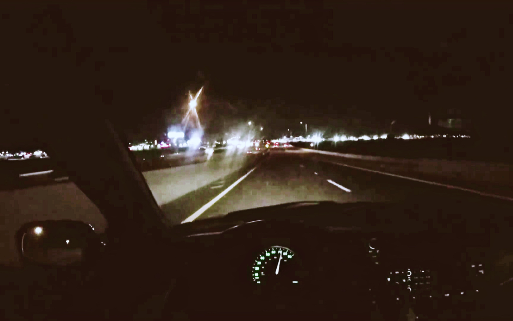 第一视角™今晚开飞机！夜间用萨博Saab的“夜袭模式”Night Panel驾驶