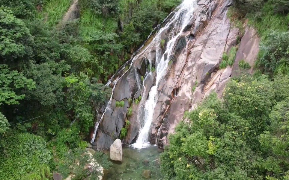 九子岩风景区–七步泉