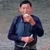 外出打工的女儿在自家院子装了摄像头 看到父亲这一举动瞬间泪目