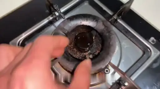 燃气灶喷嘴着火故障