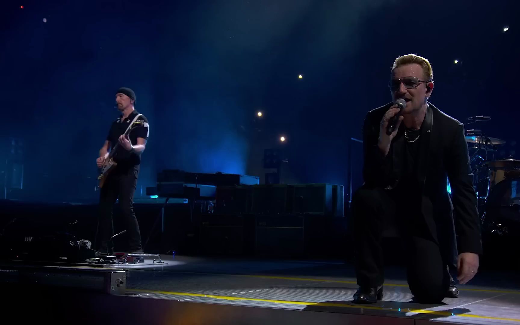 【LIVE】#NMNV今日送上：最伟大的乐队之一U2最经典的一首歌-Beautiful Day2015年巴黎现场
