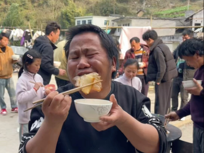 我老婆日常享福，粉丝也跟着享福，欢迎粉丝来到我家