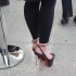 机场偶遇穿20cm高跟鞋的洋妞，原声街拍