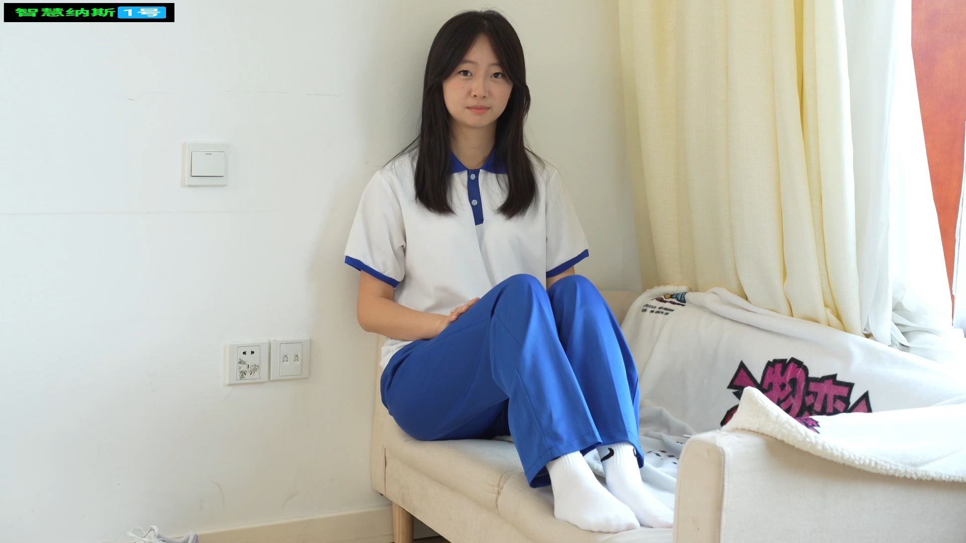 4K 萌萌学姐校服棉袜板鞋校园OOTD剪辑版