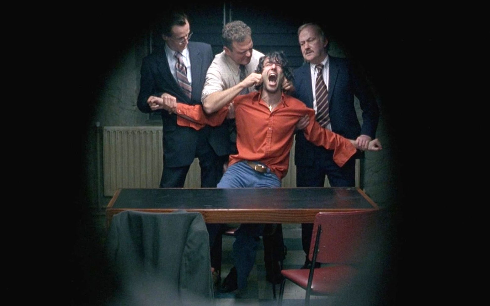 【越哥】导演真敢拍，这种片子国内很难过审！豆瓣8.8分，真实事件改编