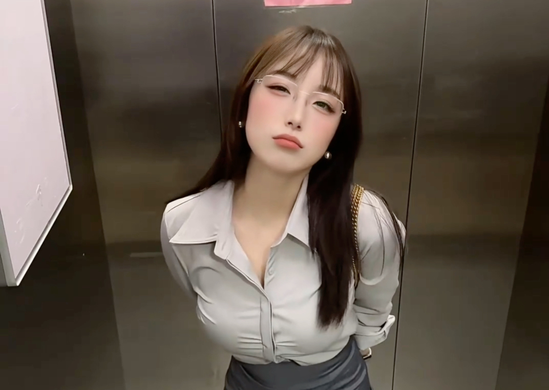 Mom's a good-looking cow.