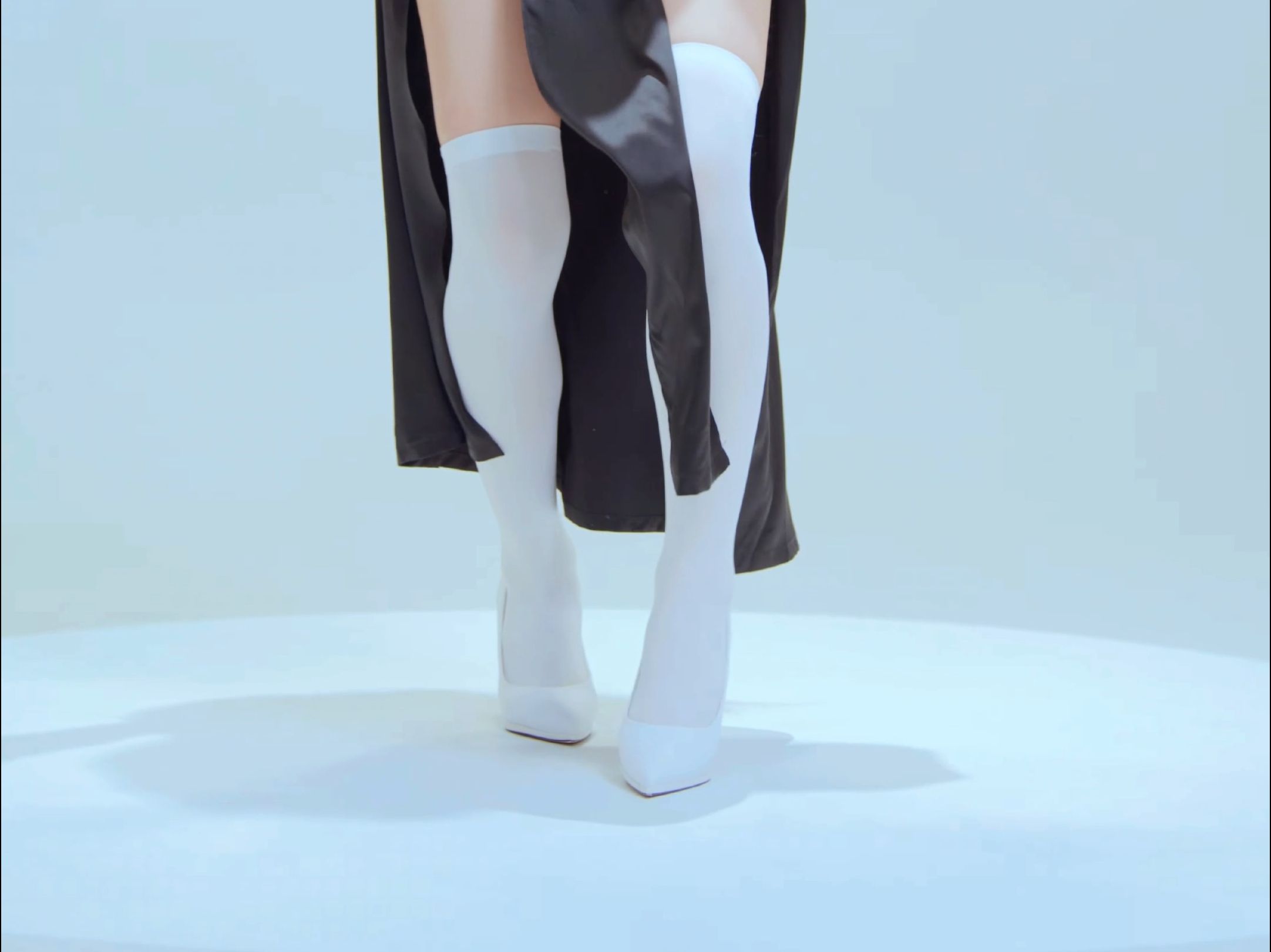 Lip & Hip Xu Ying 220208