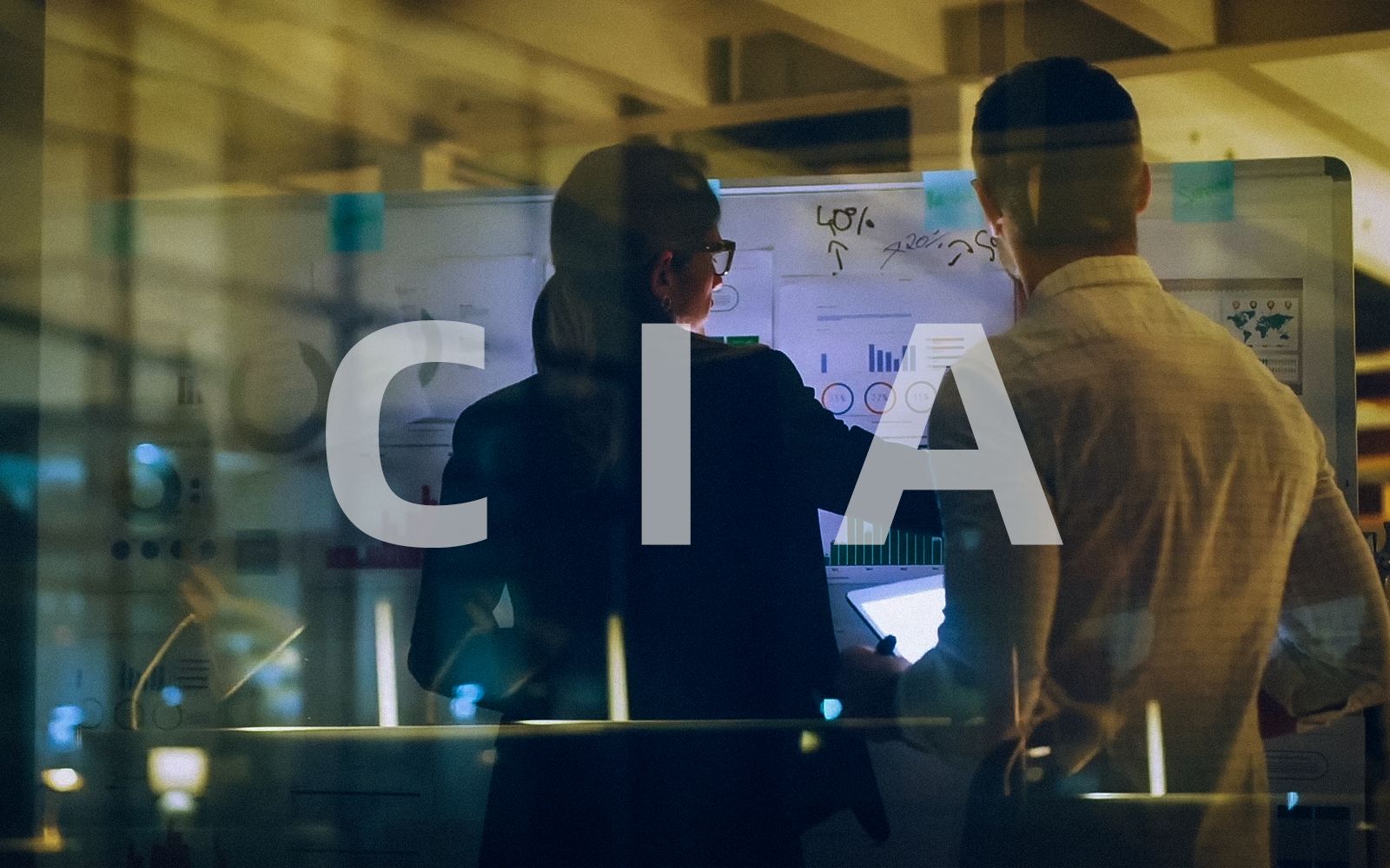 中央情报局2021年宣传片“𝙒𝙚 𝘼𝙧𝙚 𝙏𝙝𝙚 𝙁𝙞𝙧𝙨𝙩 𝙇𝙞𝙣𝙚 𝙤𝙛 𝙙𝙚𝙛𝙚𝙣𝙨𝙚”