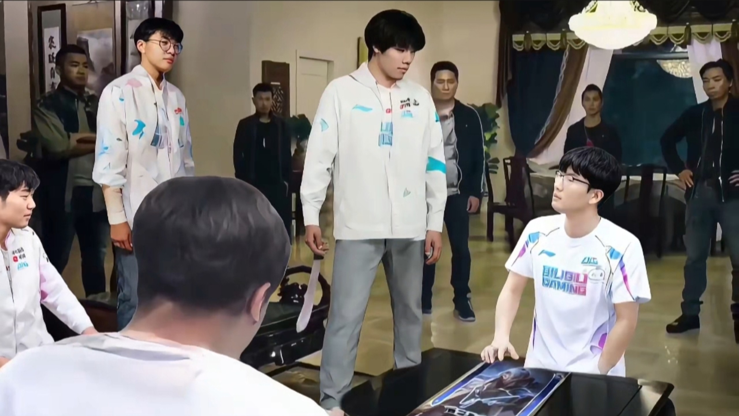 Bin：家法伺候！不准给他求情！