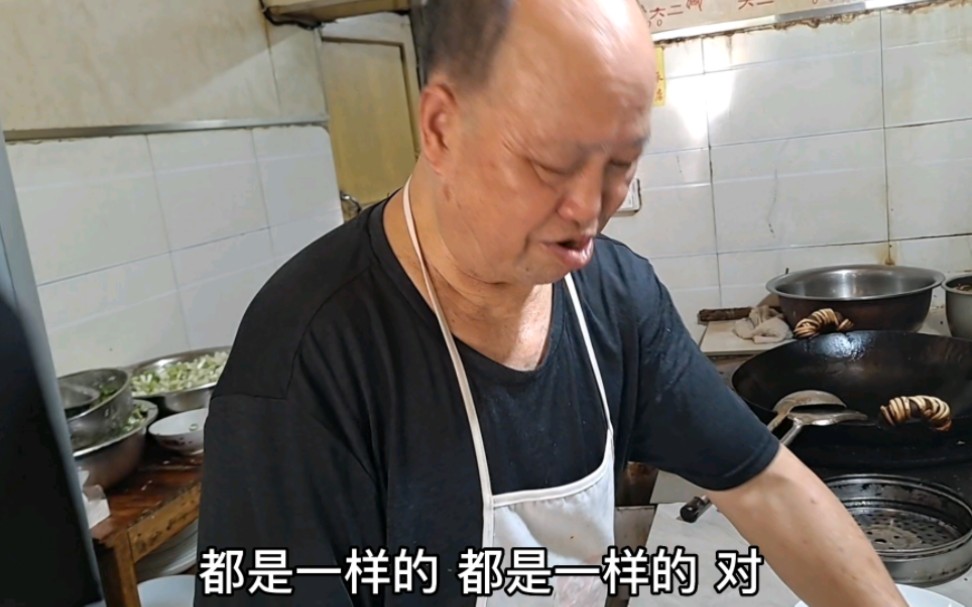 四川自贡炒菜最快的男人，30年自贡桥头三嫩，名震大江南北，牛