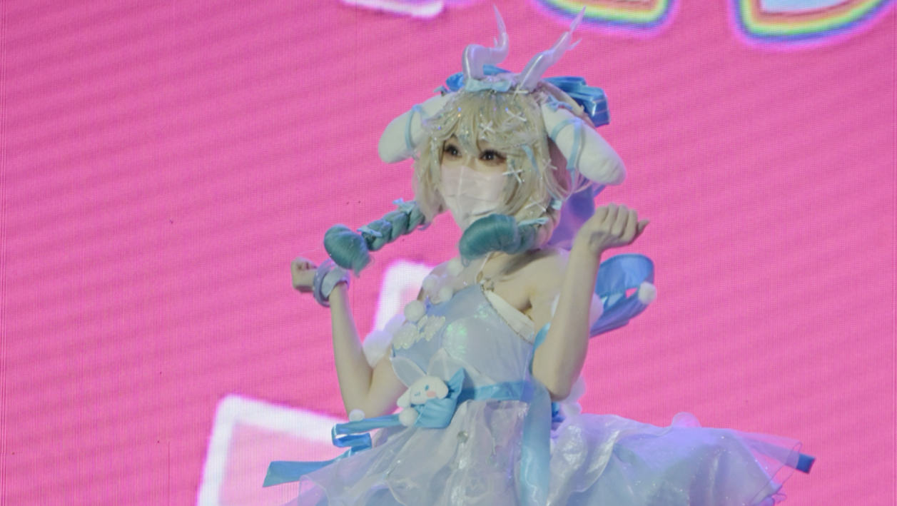 小鹿营业 | 五一舞台碎片૮⑉ºᗜº⑉ა | 鱼肉肉pabo_日常区-coser家，cosplay爱好者，二次元聚集地，动漫文化，新番资讯，ACG，Coser展示
