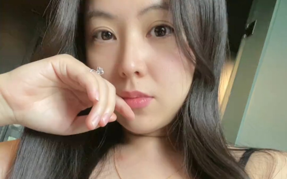 Do you look good without a face?