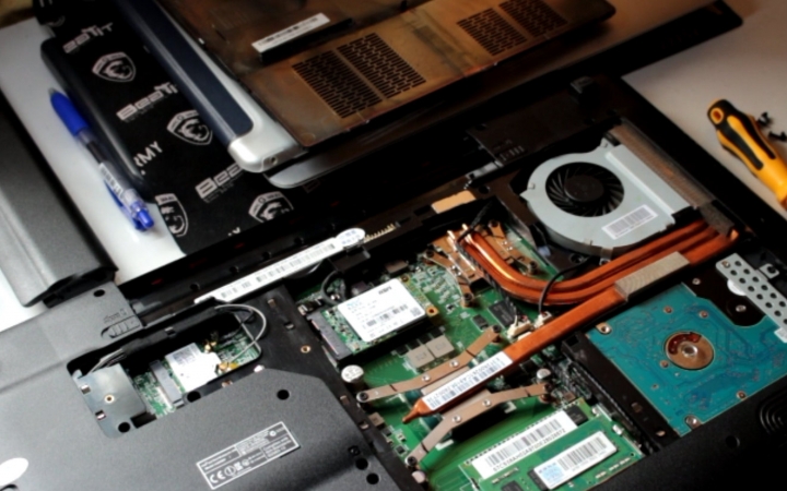 笔记本电池不充电了怎么办_笔记本电脑电池充电慢_电池 笔记本 充电