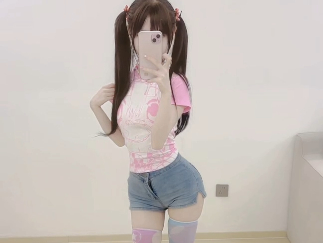 [Soft girl cat cat has become an adult] The latest video is online, begging for attention!