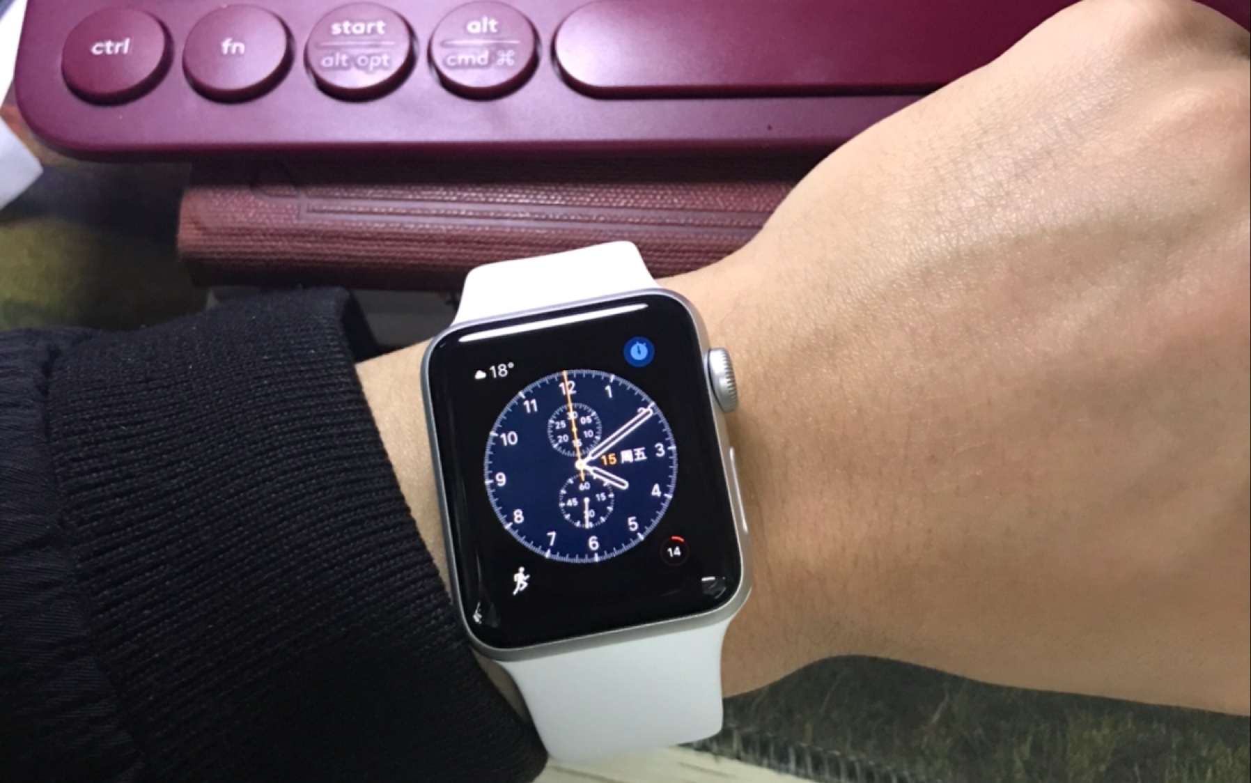 2020年Apple Watch S3还值得买吗？先上开箱，请查收！_哔哩哔哩_bilibili