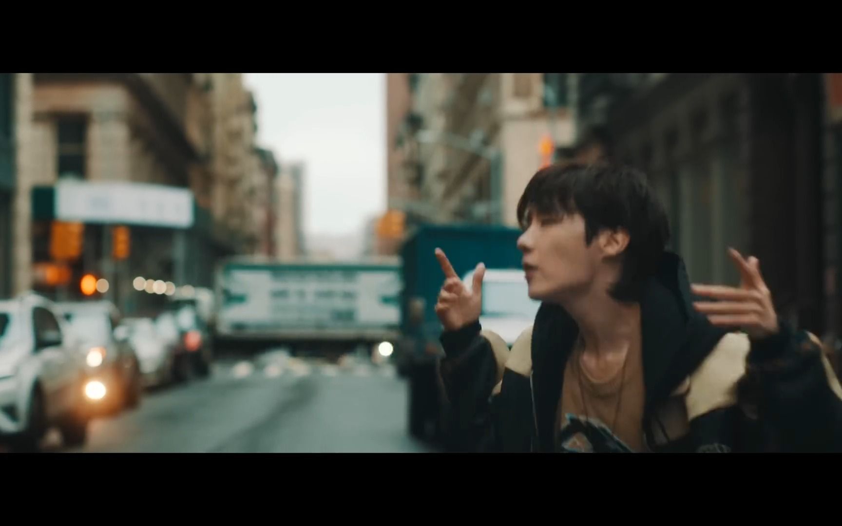 【WNS中字】j-hope 'on the street (with J. Cole)' Official MV