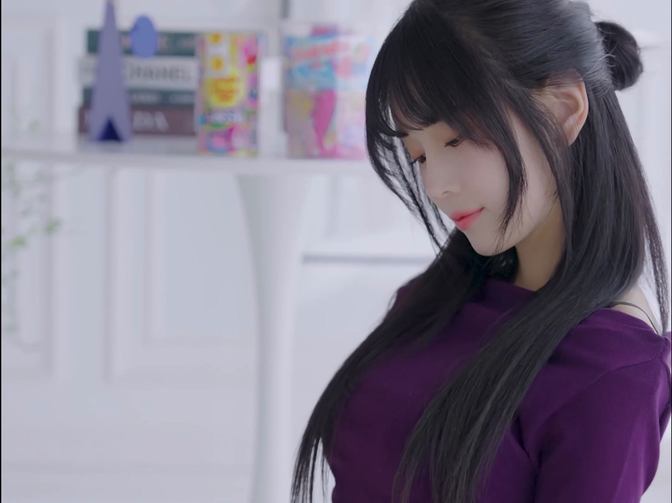 Miss HeeSol's violet airy outfit