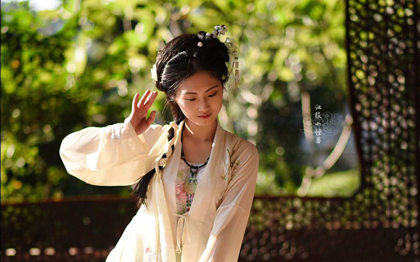 【舞蹈·半壶纱】楼阁玲珑五云起,其中绰约. 来