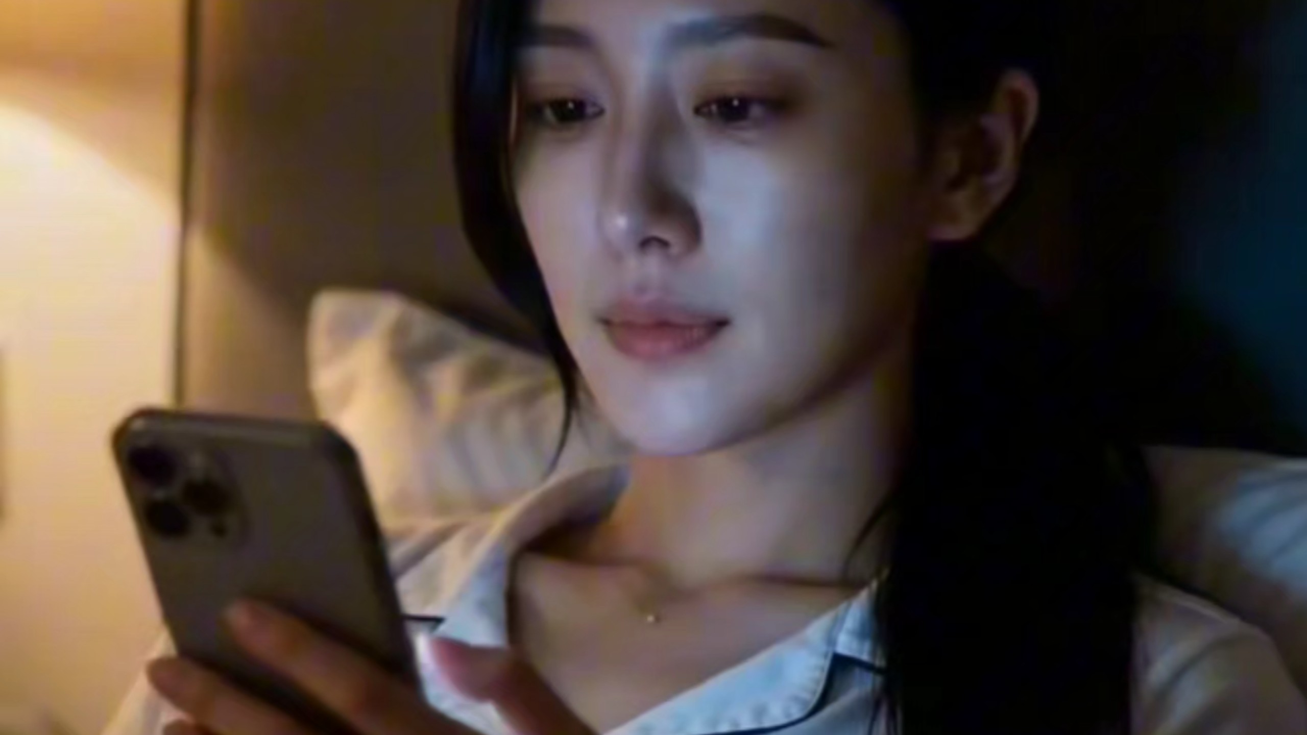 郑怡云:凌小东上大学以后，老a8想小东了。