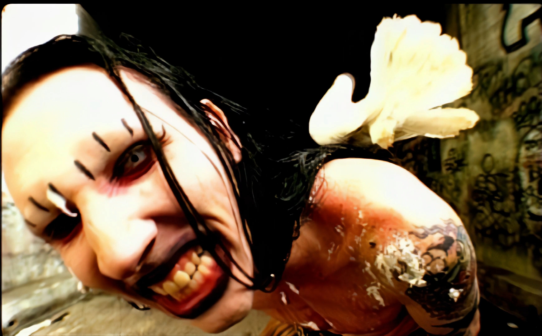 【4K修复 收藏版】Marilyn Manson(玛丽莲·曼森) -《Sweet Dreams (Are Made of This)》MV 1995