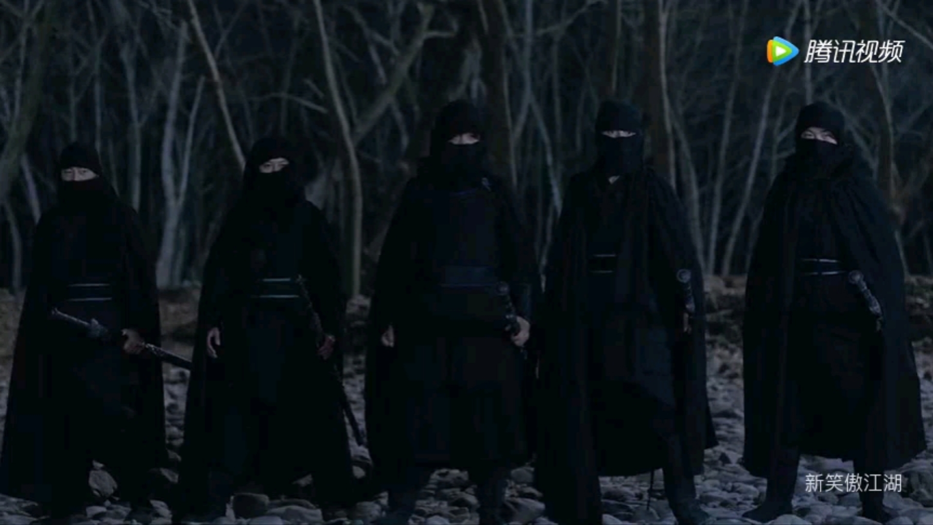 狂妄自大的黑衣蒙面人被偷袭干掉