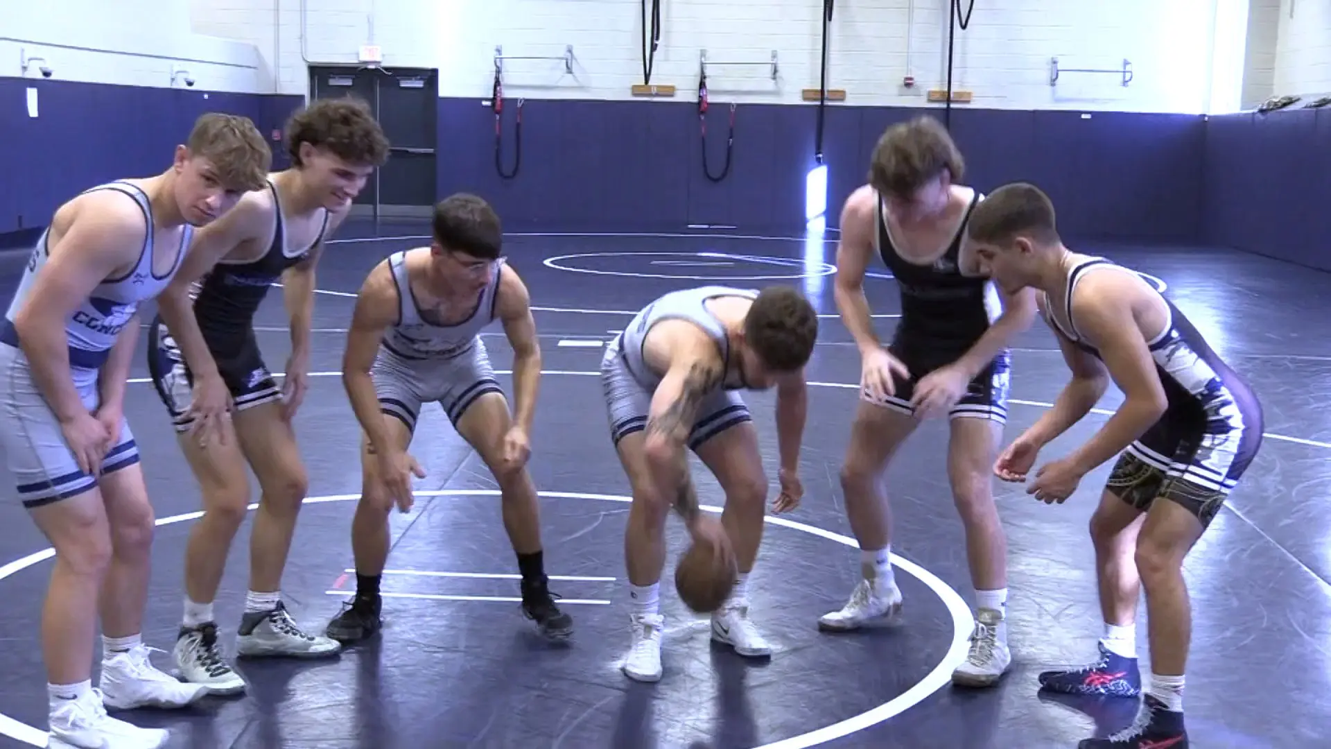 cune摔跤季前赛照片