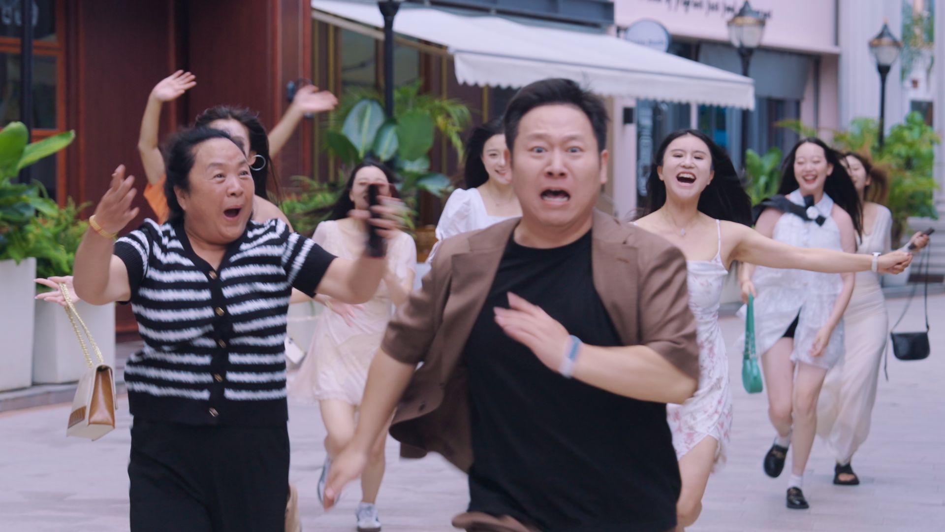 陈翔六点半：我靠 "多喝热水" 成了恋爱大师