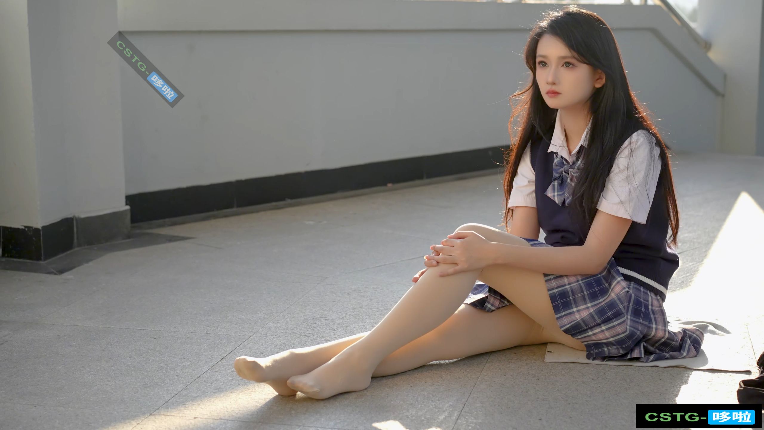 4K 果酱学姐毕业写真JK皮鞋黑丝袜肉色打底裤PV剪辑版