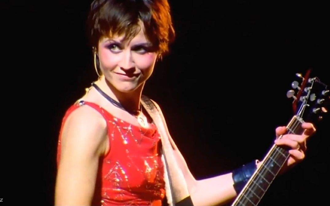 The Cranberries Ridiculous Thoughts (Live Germany 1994)_哔哩哔哩_bilibili
