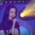 刘亦菲19岁登台表演，男主持眼神都不对了，女主持不敢站旁边