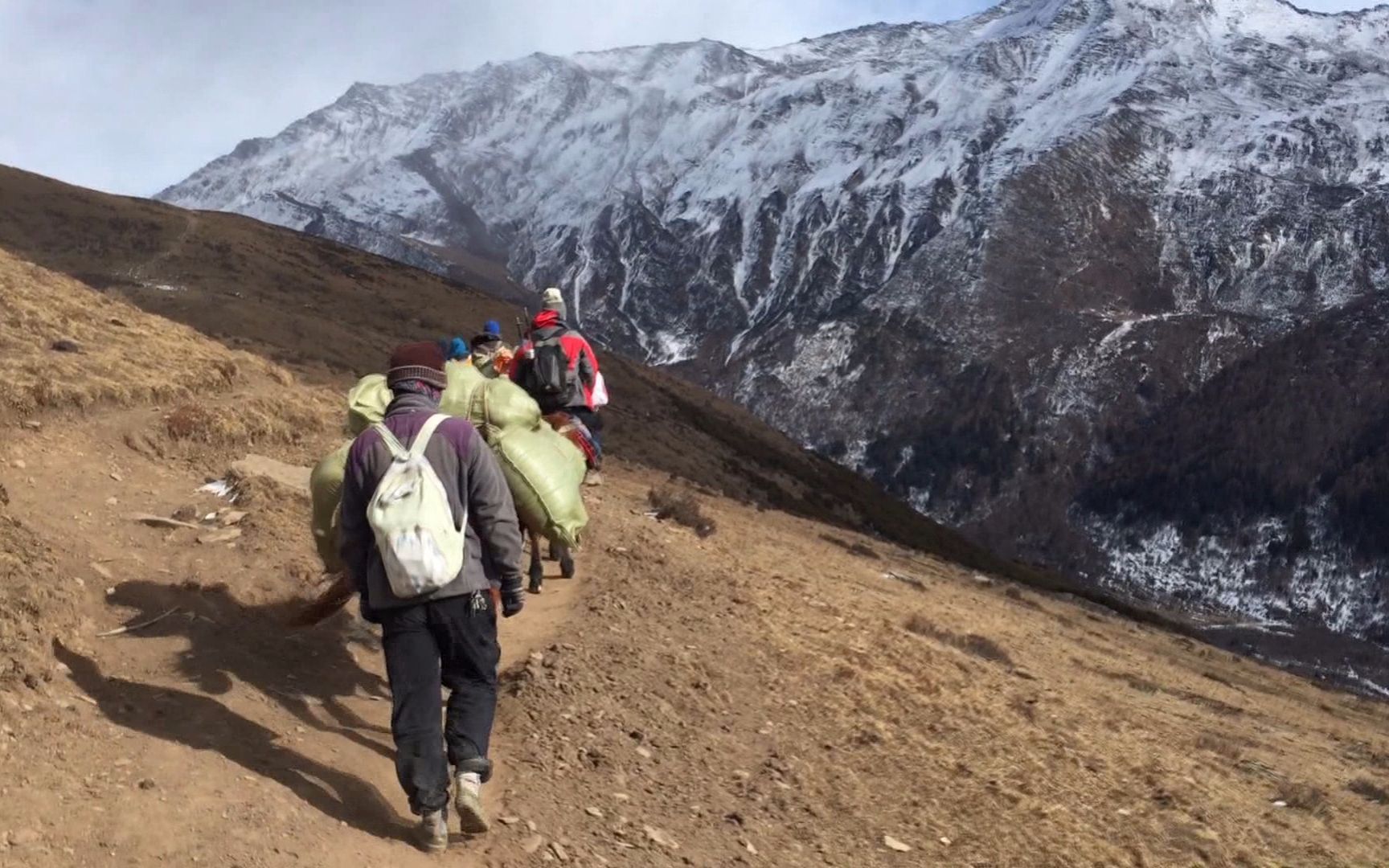 【攀登四姑娘山实录温情篇】谁说登山非要刺激心潮澎湃,咱也可以很