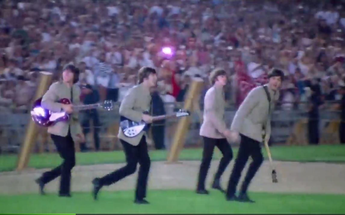 披头士1965年在纽约谢亚球场演唱，现场五万多人