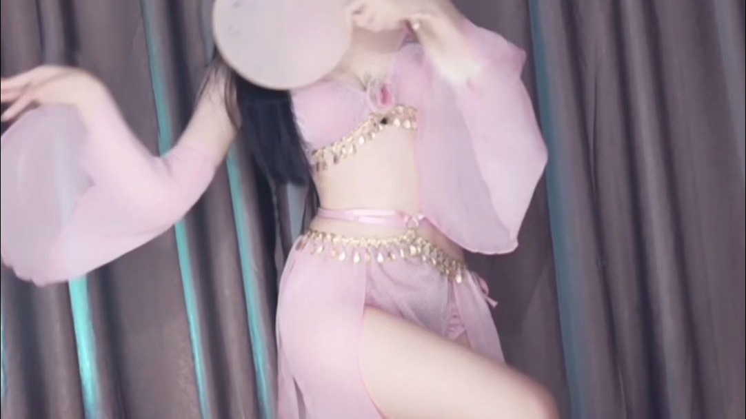 A firm grip and a soft waist.