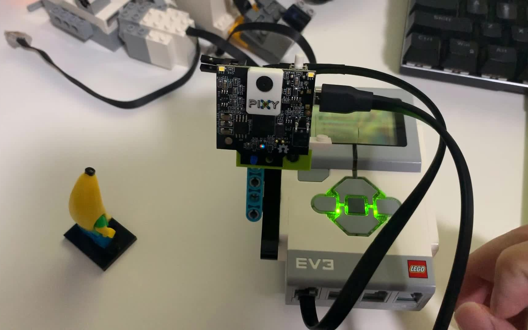 活动作品pixy2代视觉传感器结合乐高ev3预告李航作品