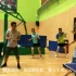 乒乓球国手朱芳教练示范无球步法练习
