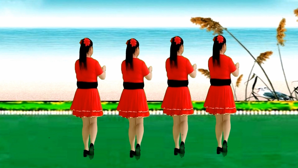 广场舞《乌龙山下一朵花》欢快漂亮，欣赏悦目，值得欣赏