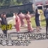 【两女子身穿和服疑在军事重地拍照 小伙怒斥：你是中国人穿和服？】http://t.cn/A6bPhxQY