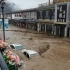 河北涿州被淹，老百姓开始撤离，依依不舍啊，再回来不知道家乡会成啥样