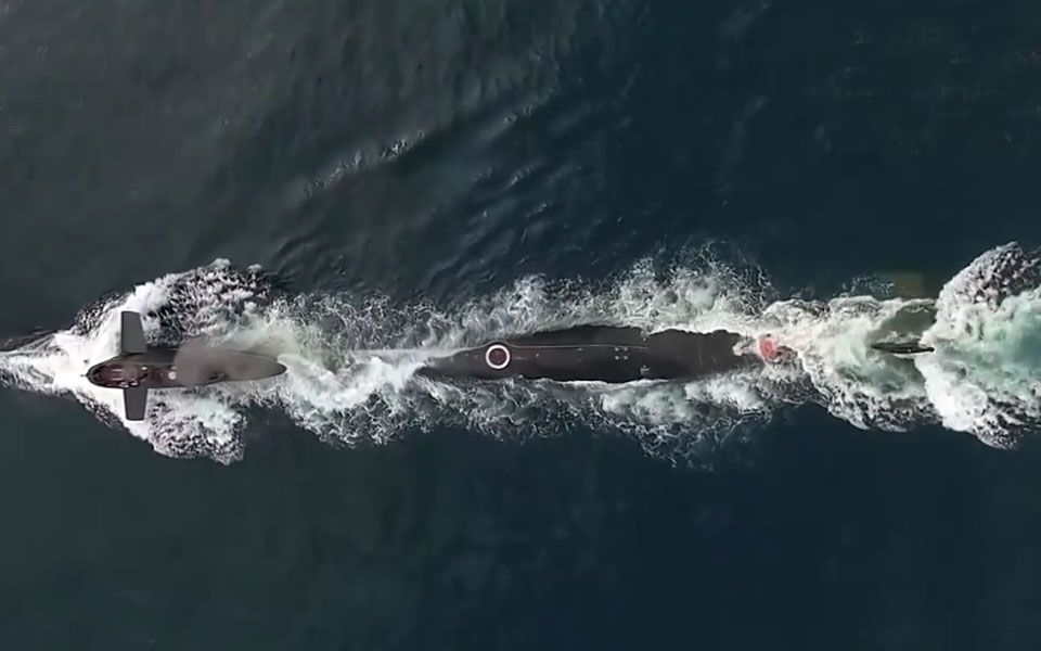 我国新型潜艇内部画面罕见曝光，可发射国产最新型鱼雷，精度超高